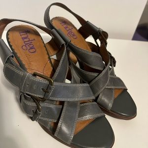 Clarks Heels.  Smoke free home